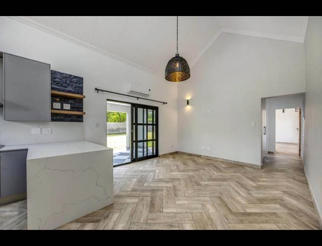1 BEDROOM PROPERTY TO RENT IN CHARTWELL A.H.